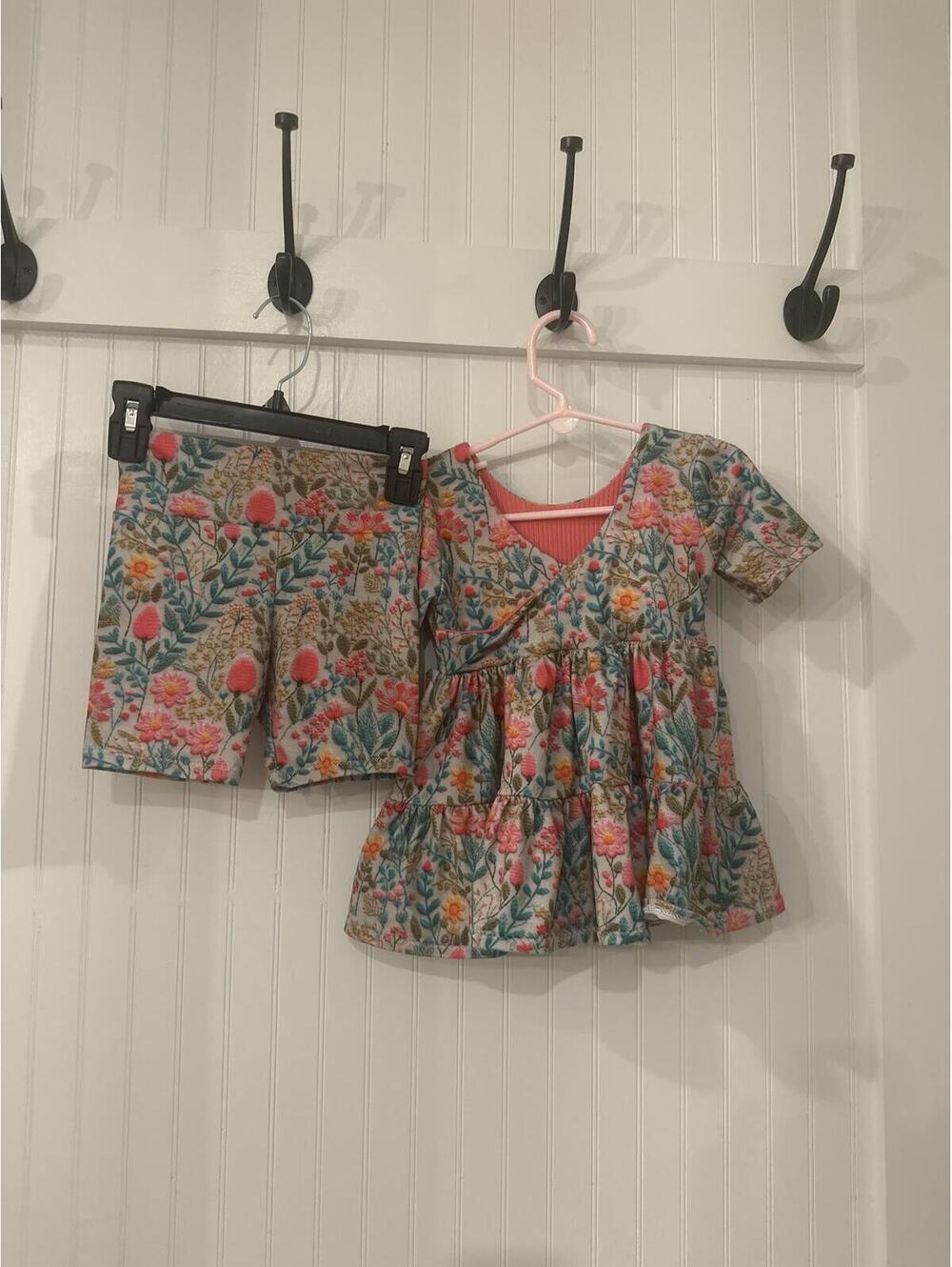 Totally Taylord Floral Shirt & Shorts Set – Size 3T